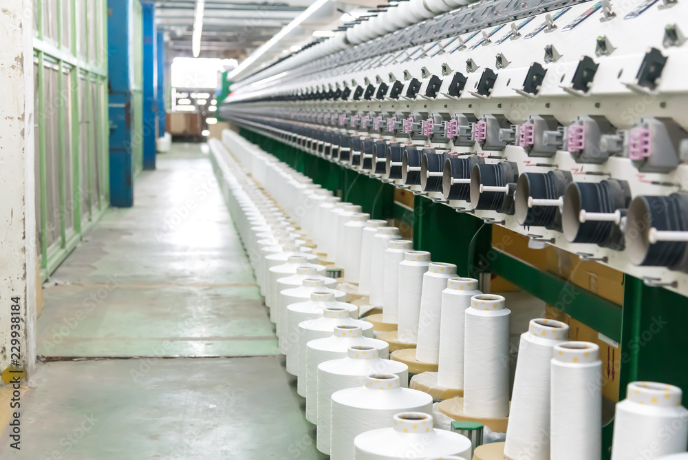 Coarse cotton factory in spinning production line and a rotating machinery and equipment production company, Rolls of industrial cotton fabric for clothing cloth textile manufacture on machine