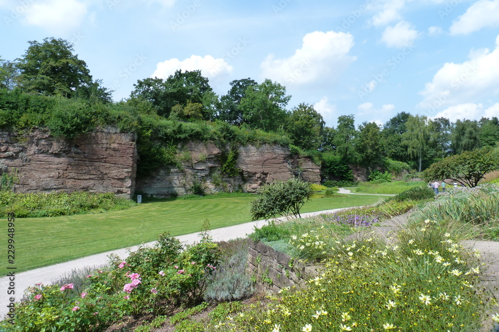 Felsen im Höhenpark Killesberg in Stuttgart