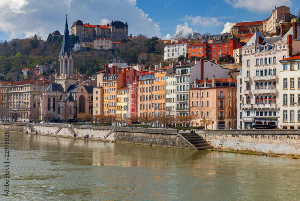 Fototapeta premium Lyon. The city embankment.