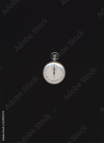 Mechanical stopwatch with cracked glass