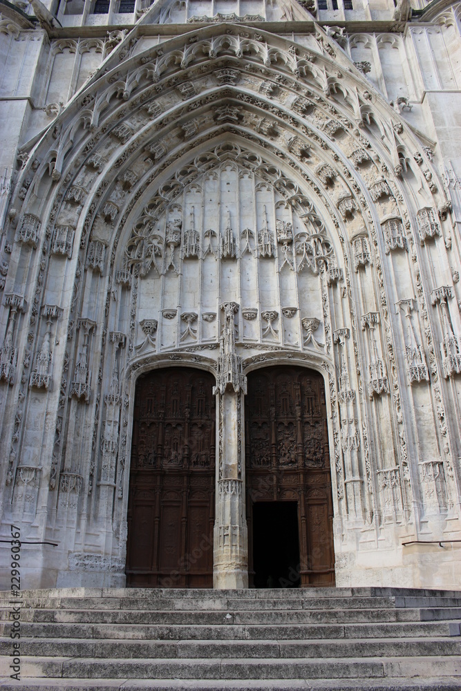 Cathédrale de Beauvais : portail (extérieur)