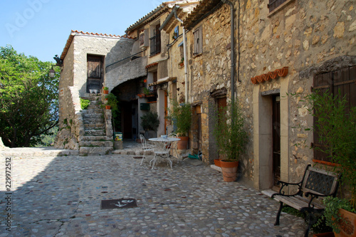 Obraz na płótnie Carros - one of the Villages Perchés (Perched Villages), French Riviera w salonie