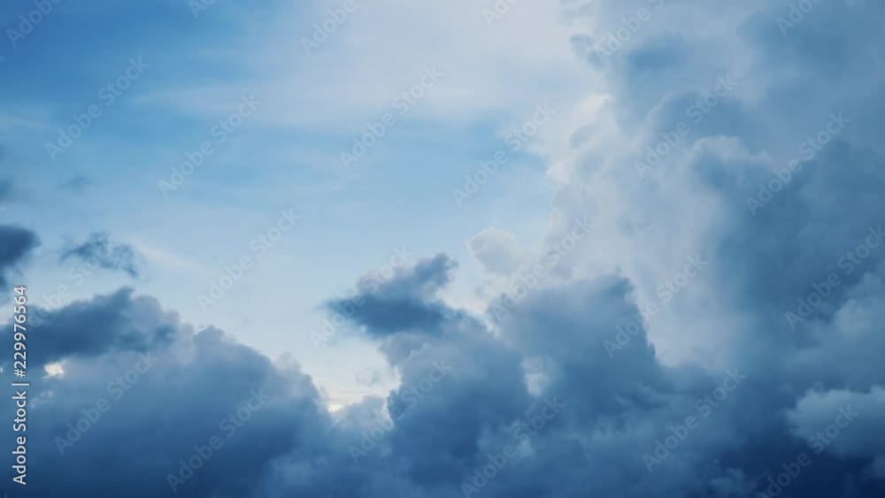 Cloudy Sky. Dramatic Sky With Fluffy Clouds In Sunny Day Before Storm Cloudy Sky. Dramatic Sky With Fluffy Clouds In Sunny Day Before Storm