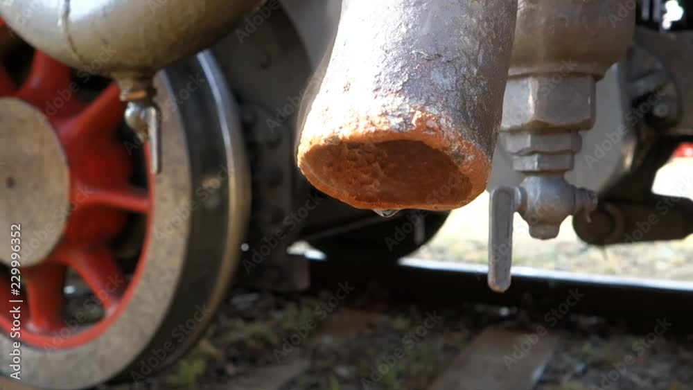 Hot water flows from the locomotive Hot water flows from the locomotive