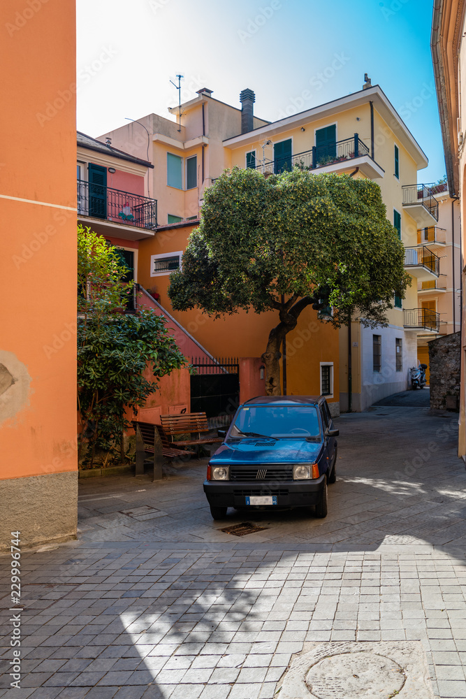 Walking in Moneglia - how not to park a car (e)