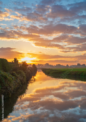 Fototapeta Naklejka Na Ścianę i Meble -  Canal at Sunrise