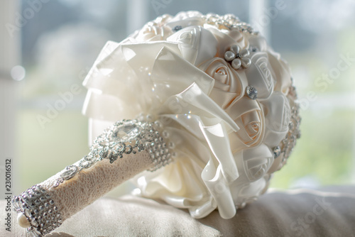 Fotografie, Tablou Brides White Brooch