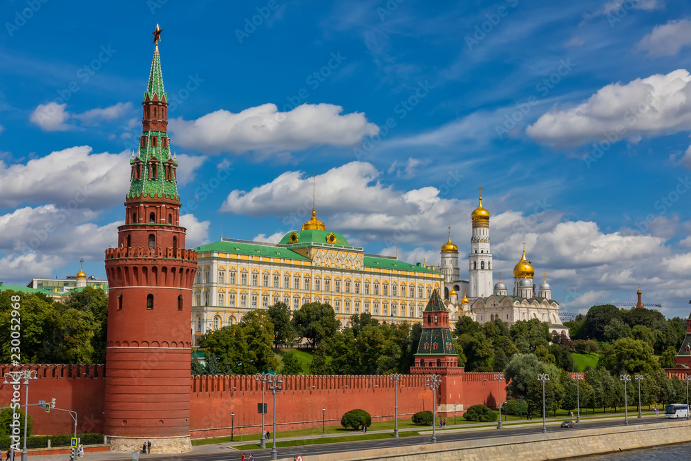 Beautiful view of Moscow Kremlin and Moskva river, Russia Beautiful view of Moscow Kremlin and Moskva river, Russia