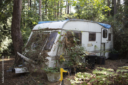 Abandon Caravans in the Forest © Martirene