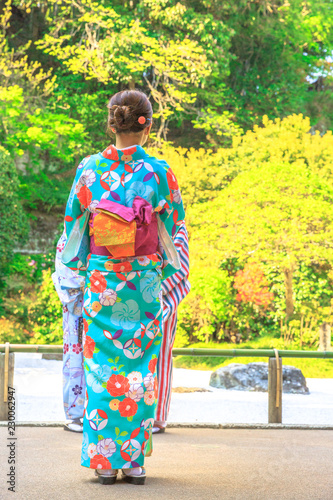 Woman kimono in Hanami