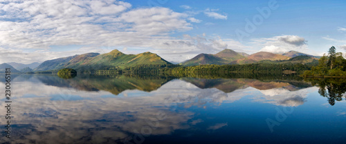 Canvas Print Derwent Reflections with view of the Cumbrian mountains in the Lake District, Cu