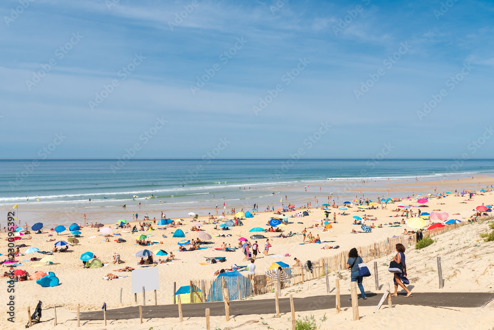 LACANAU - LE PORGE (Gironde, France), la plage du Porge LACANAU - LE PORGE (Gironde, France), la plage du Porge