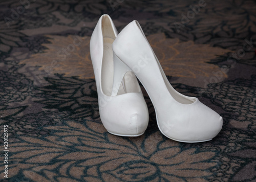 Wallpaper Mural white shoes of the bride and bouquet Torontodigital.ca