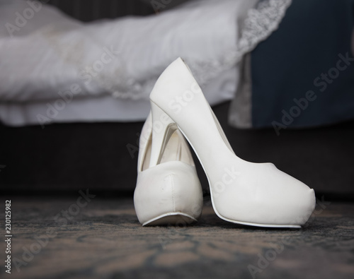 Wallpaper Mural white shoes of the bride and bouquet Torontodigital.ca