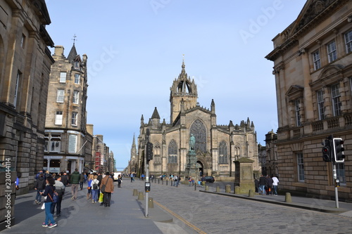 Королевская миля в Эдинбурге: вид на собор святого Джайлса