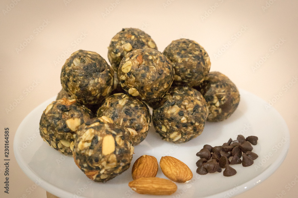 Homemade energy balls Homemade energy balls
