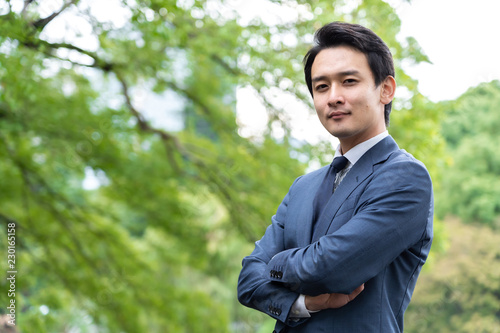 カメラ目線の男性