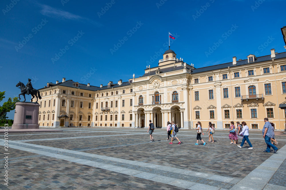  Tourists on the square in front of the Konstantinovsky Palace on the territory of the State Complex 
