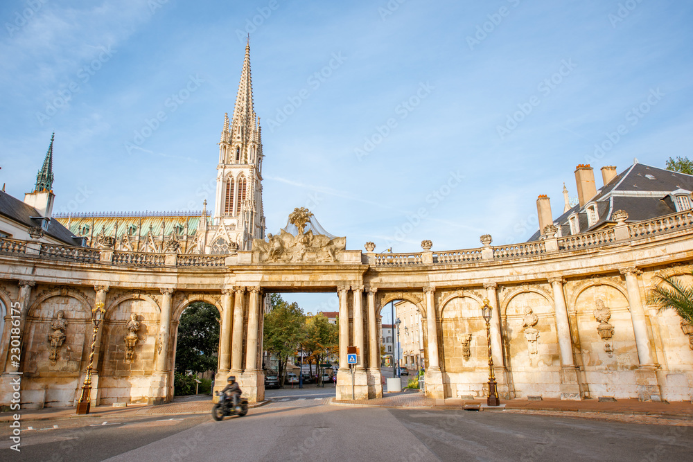 Obraz premium Citysape view on the old town with Saint Epvre cathedral in Nancy city, France