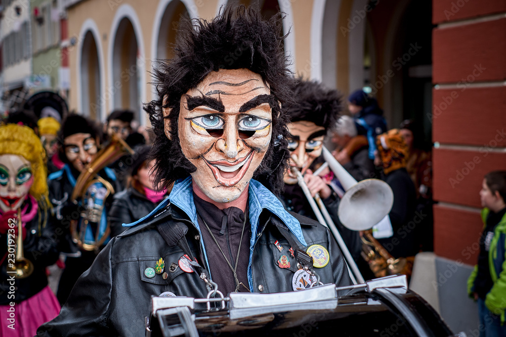 guggenmusik erscht ä´ mol gugge 1 - fastnacht umzug - fastnachtsgestalt guggenmusik erscht ä´ mol gugge 1 - fastnacht umzug - fastnachtsgestalt