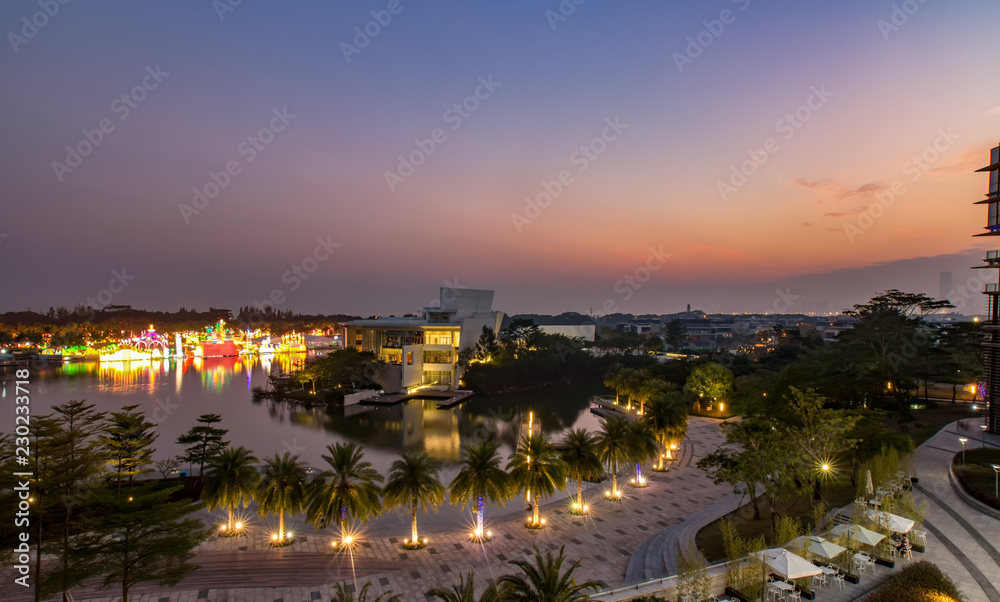 Obraz premium Nightscape of Shenzhen Happy Coast City