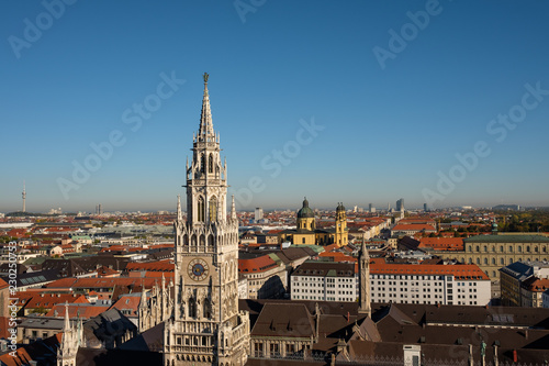 München Turm neues Rathaus mit Blick auf die Stadt