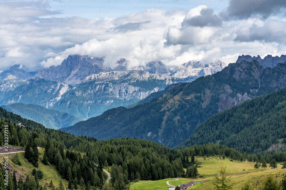 Italien - Südtirol - Venetien - Passo di Valles