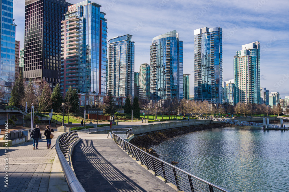 Obraz premium Vancouver Coal Harbor seawall walk