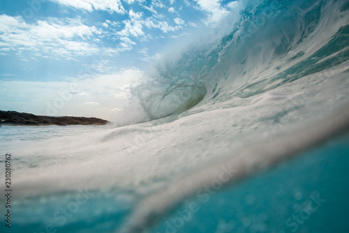 Fototapeta Naklejka Na Ścianę i Meble -  great wave that breaks on the west coast of Fuerteventura