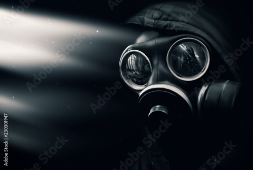 The man in the gas mask © Vankherson