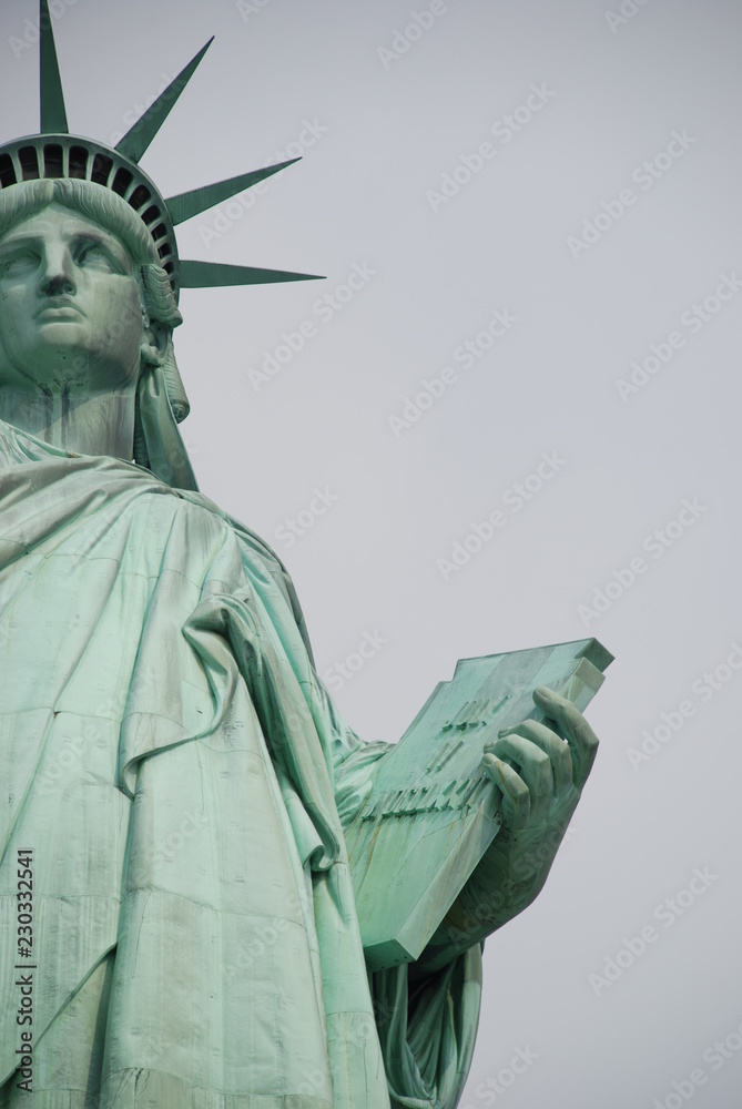 Fototapeta premium statue L 2