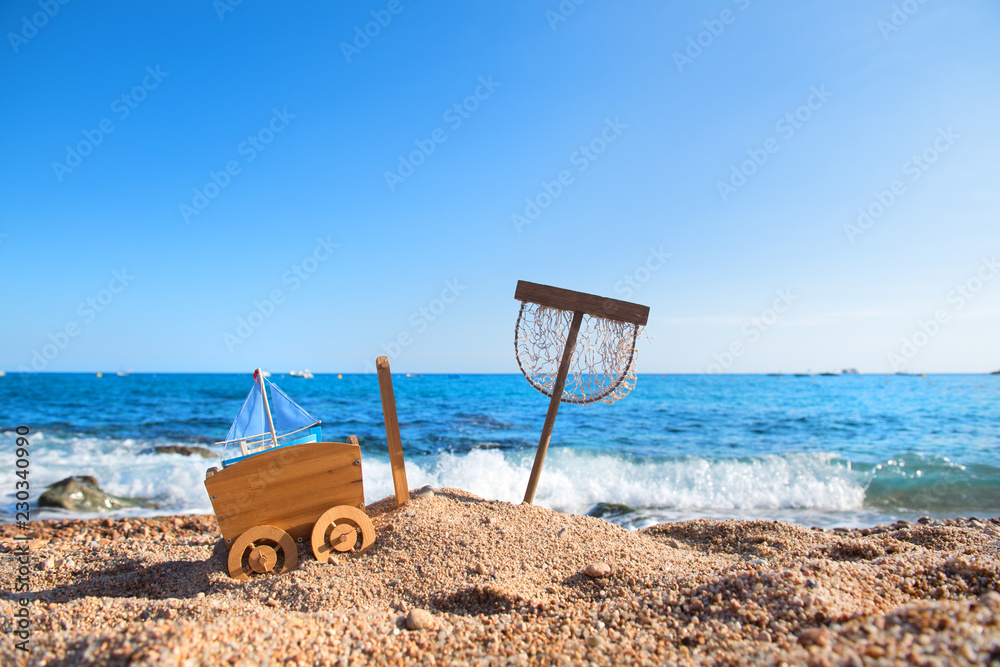 Fototapeta premium Vintage toys at the beach