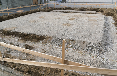 Foto 住宅基礎工事　盛り土