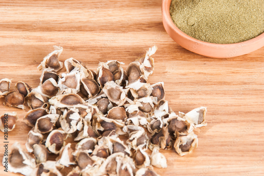 Semillas de Moringa (Moringa oleifera) Semillas de Moringa (Moringa oleifera)
