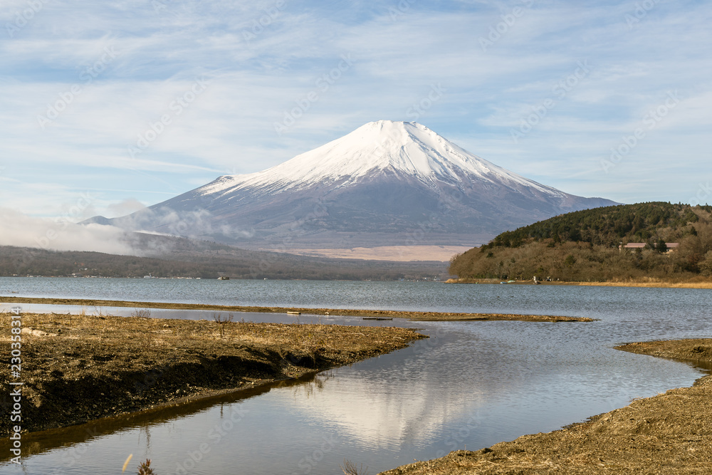 Mt.Fuji.Shot in the early morning.The shooting location is Lake Yamanakako, Yamanashi prefecture Japan.