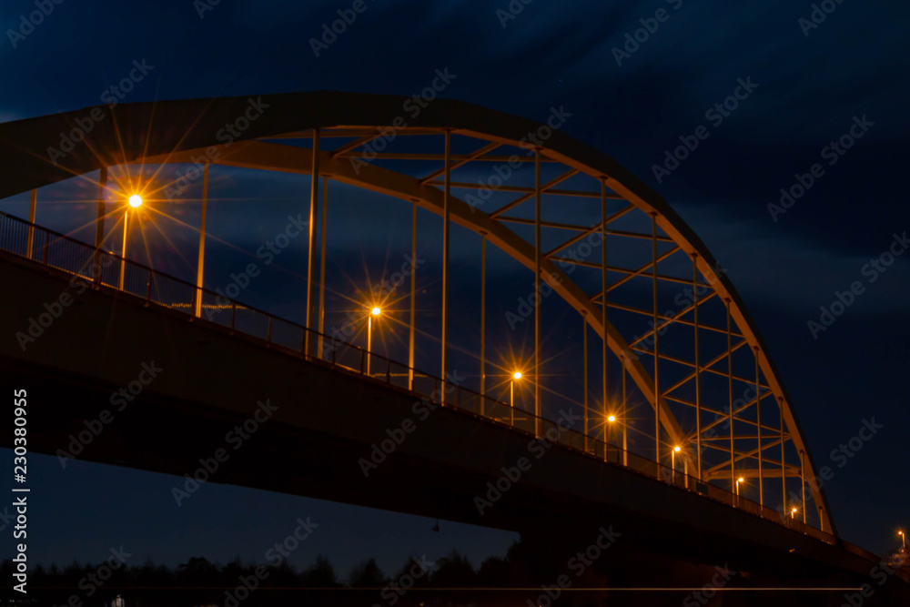 Fototapeta premium Bridge by night