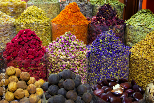 Fototapeta Naklejka Na Ścianę i Meble -  Herbs and spices market in the middle east traditional souk