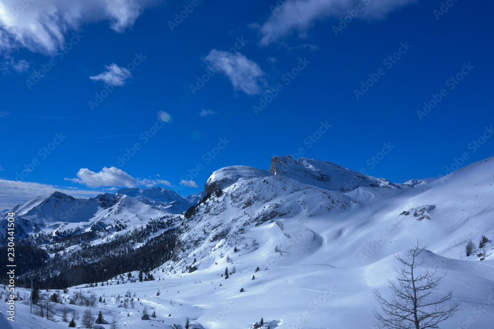 Obraz premium view from the Valparola pass, Italy
