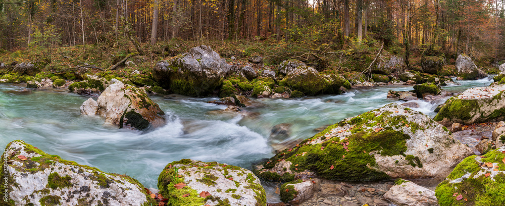 Fototapeta premium Schlucht der Loisach bei Garmisch-Partenkirchen