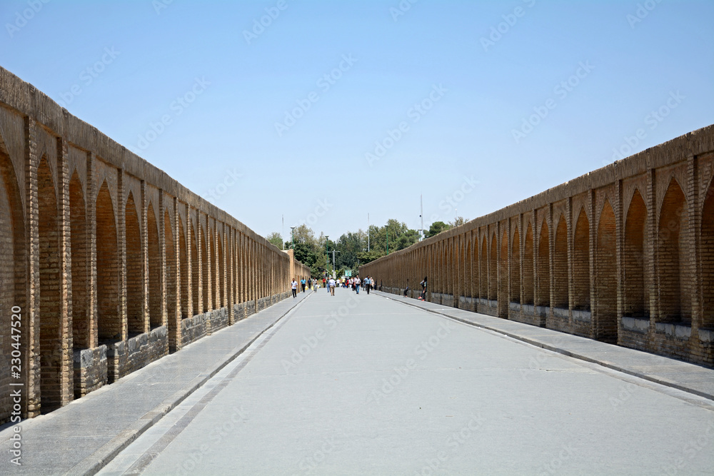 Fototapeta premium Allahverdi Khan Bridge, Isfahan, Iran