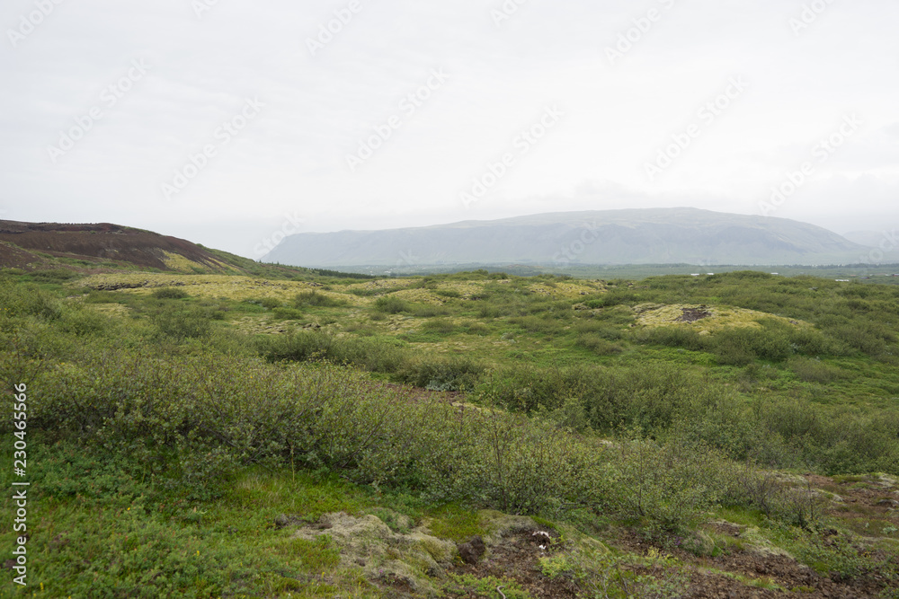 Am Kerið – Kratersee im Süd-Westen Islands - Blick zum Seyðishólar Am Kerið – Kratersee im Süd-Westen Islands - Blick zum Seyðishólar