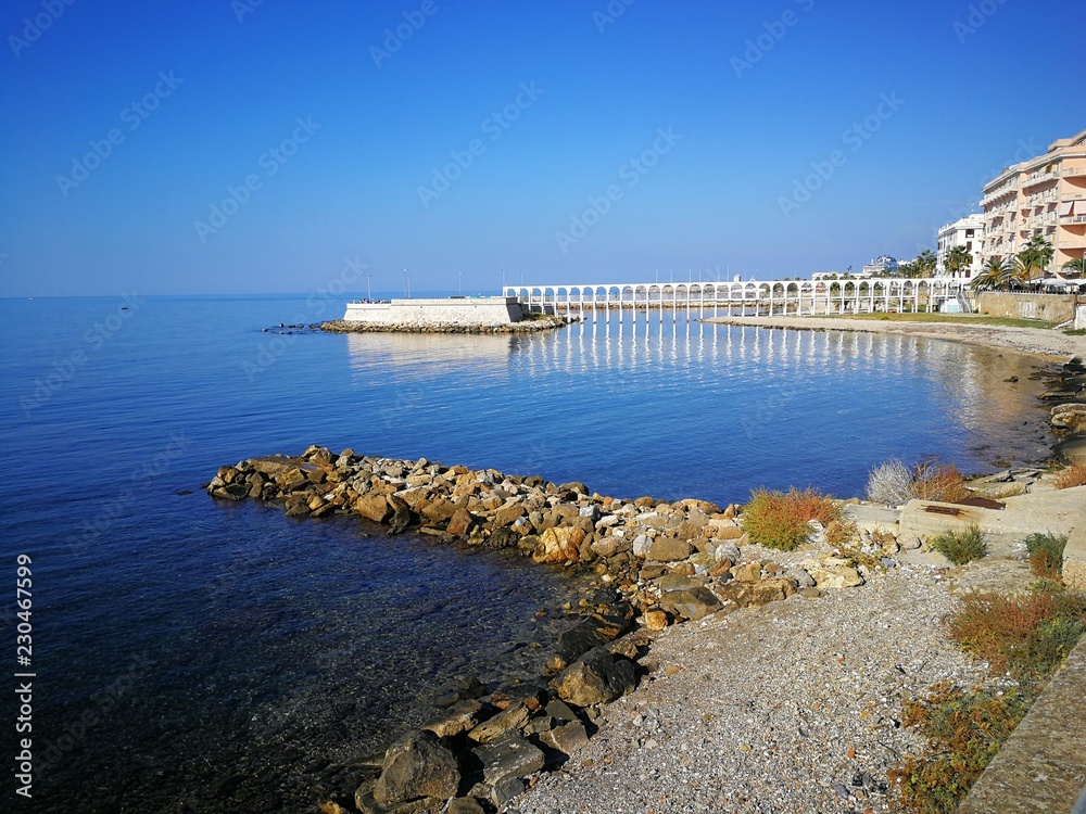 Il mare a Civitavecchia, foto scattata sul lungomare di Civitavecchia