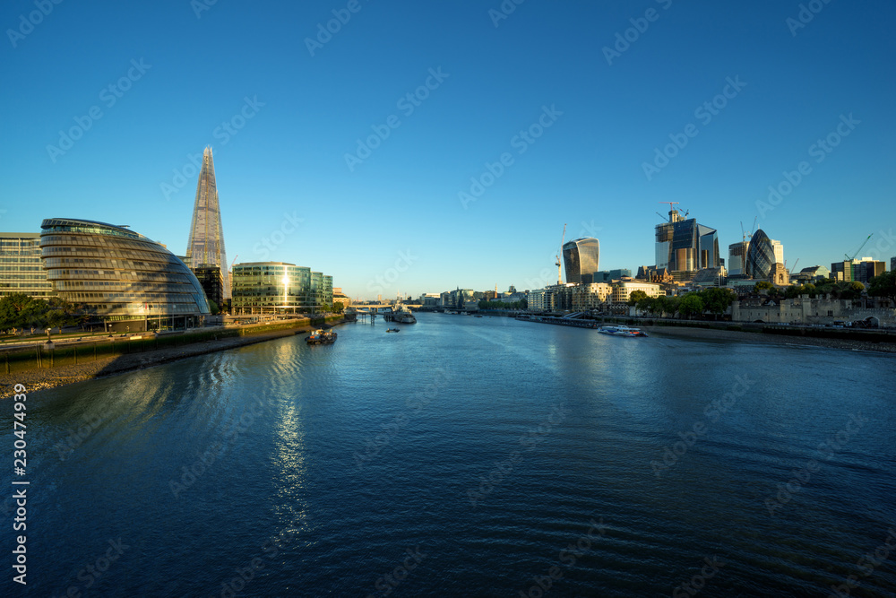 Naklejka premium morning in London, river Thames from Tower Bridge, UK