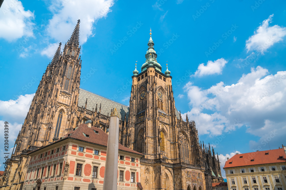 Fototapeta premium St. Vitus Cathedral in Prague in a beautiful summer day