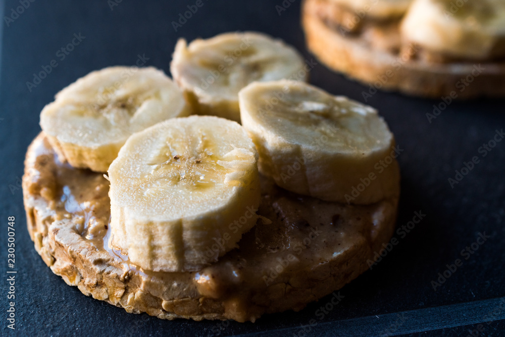 Bulgur Rice Cakes with Sliced Bananas and Peanut Butter / Round Crackers. Bulgur Rice Cakes with Sliced Bananas and Peanut Butter / Round Crackers.
