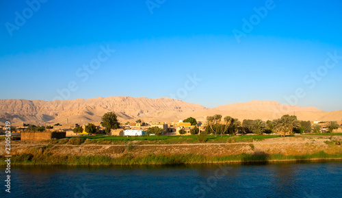 Banks of Nile canals