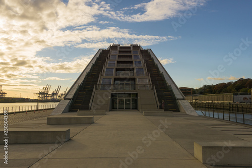 Obraz na płótnie Dockland Hamburg w salonie