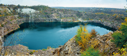 Fototapeta Naklejka Na Ścianę i Meble -  great radon blue lake