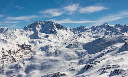 val thorens peclet blue sky winter © Andreas