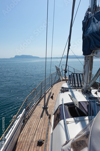 Sailing © Morenovel